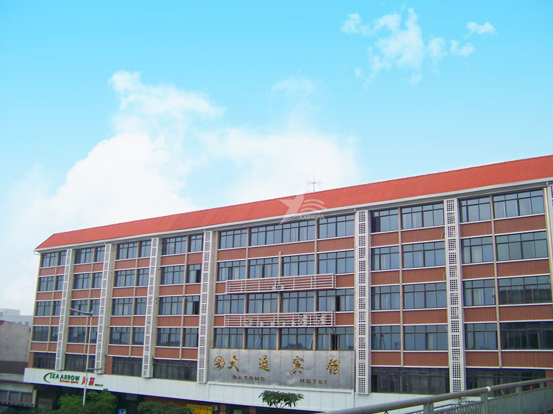 湛江合成树脂瓦：轻材质高性能，助力屋面建材市场持续发展